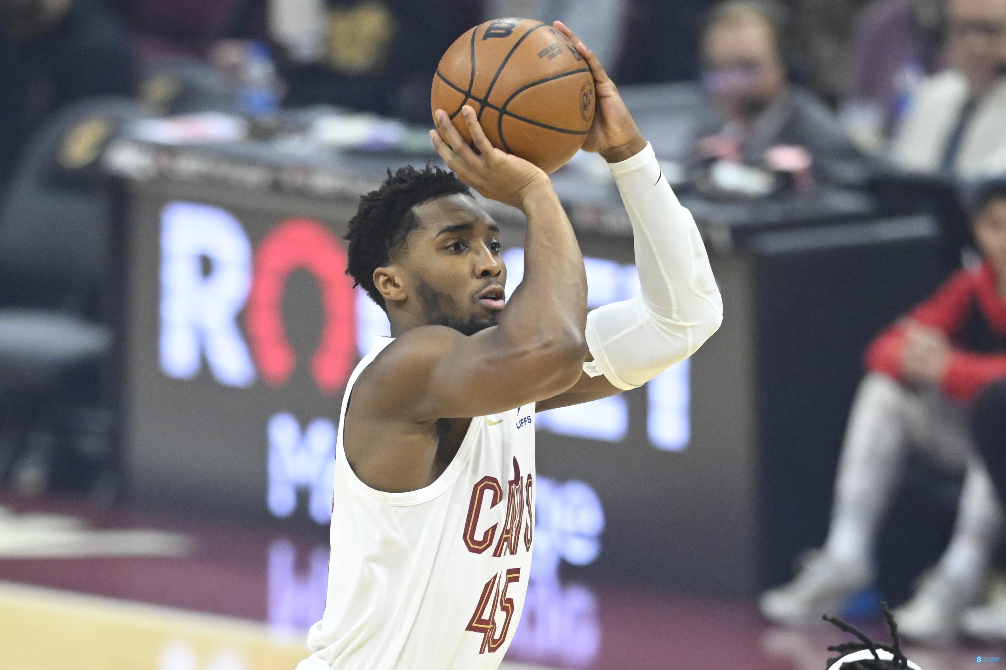 更是他在角 更是他在角